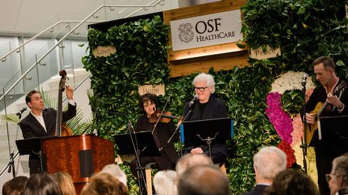 Foundation-Cancer-Center-Ribbon_Cutting-200.jpg