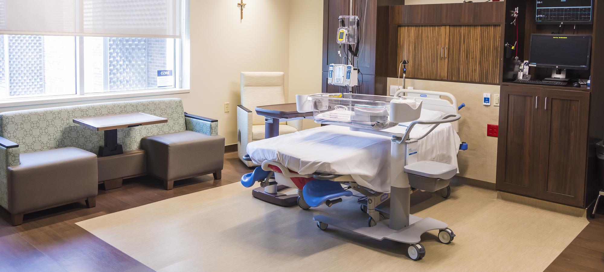 St. Mary Medical Center birthing room