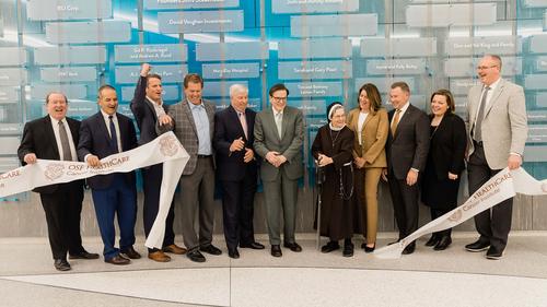 Foundation-Cancer-Center-Ribbon_Cutting-255.jpg