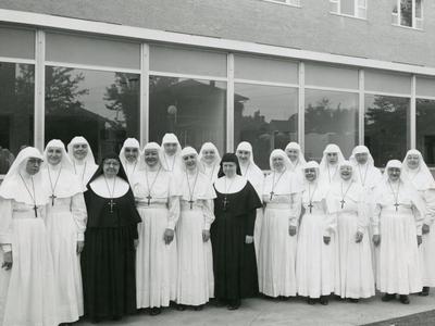 1964 Mercy Hospital sisters group photo