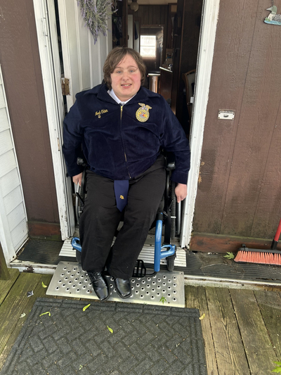 ped-neurology-spina-bifida-clinic-Noah.jpg