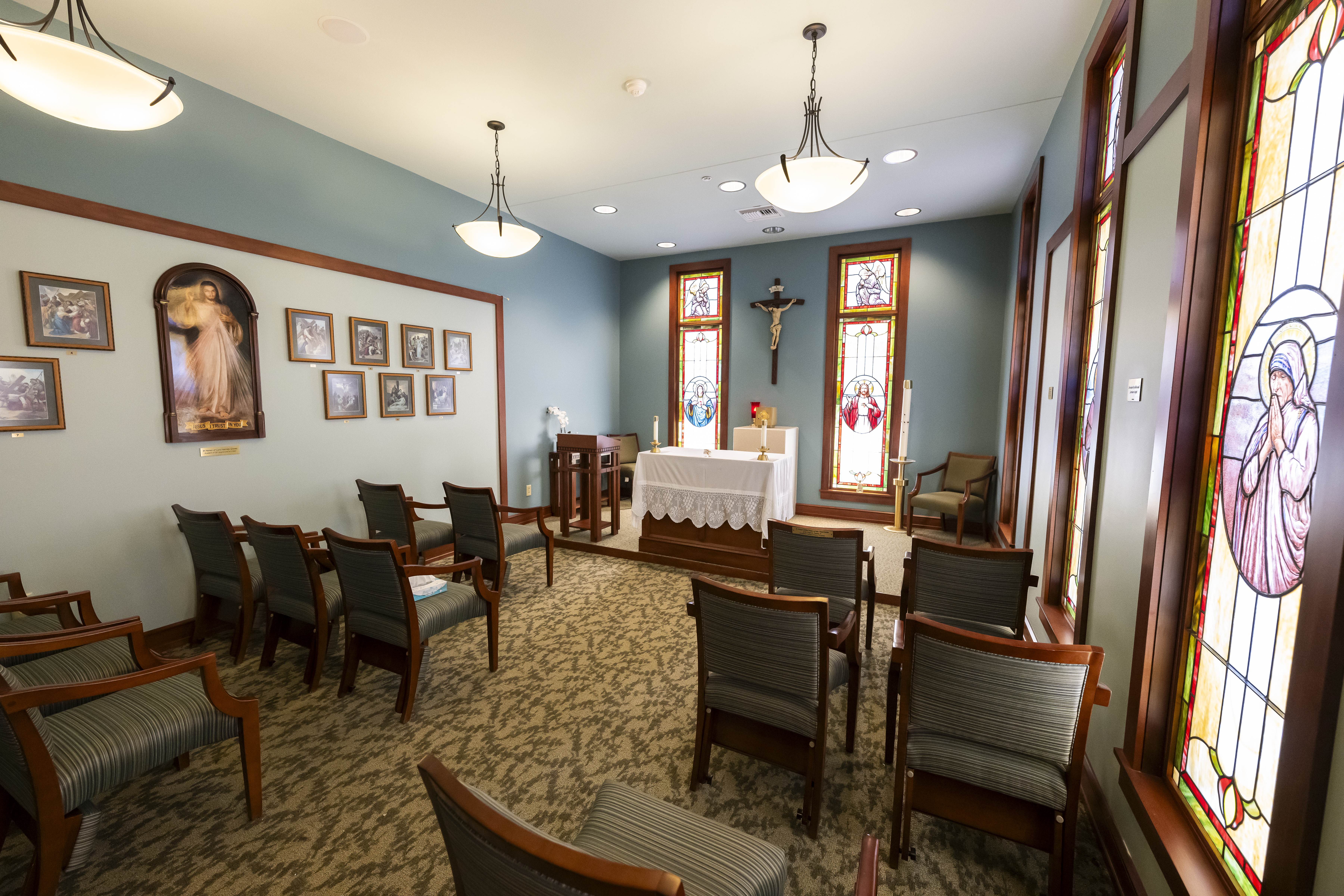 Owens-Hospice-Home-chapel-amenities-hero.jpg