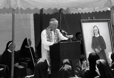 1986 SFMC E. Building blessing.jpg