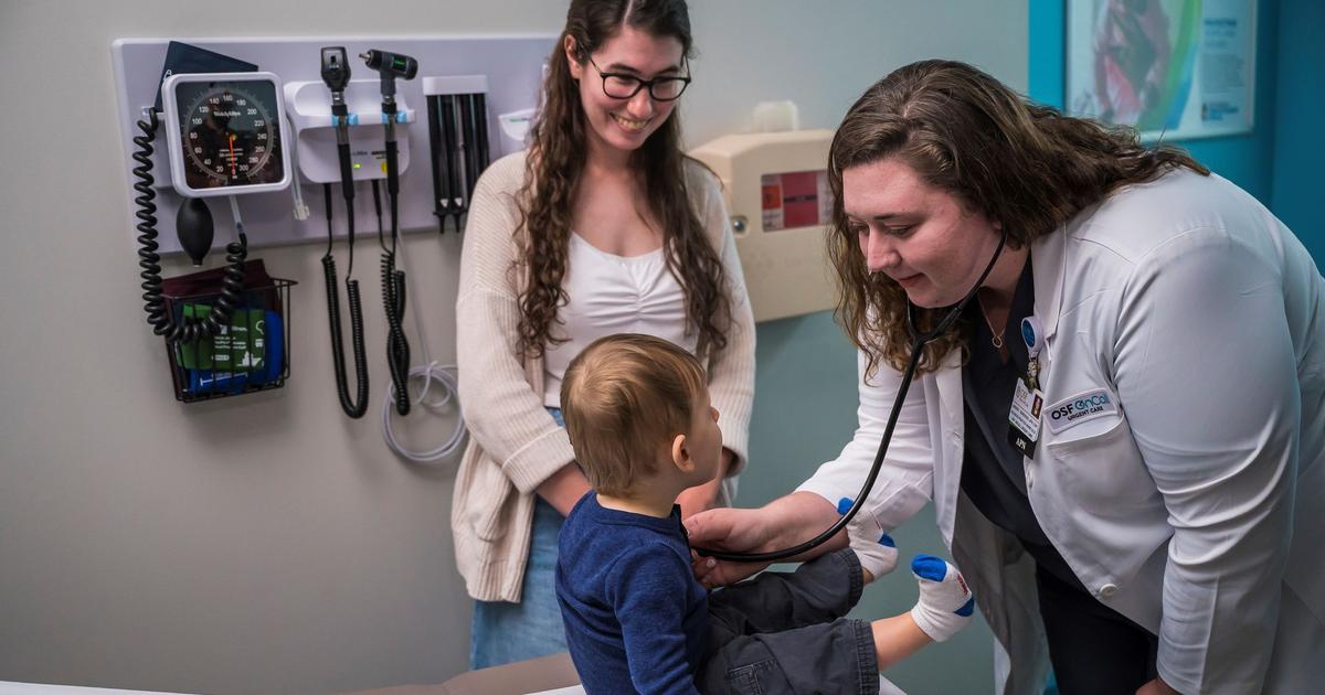 Examining a child at urgent care