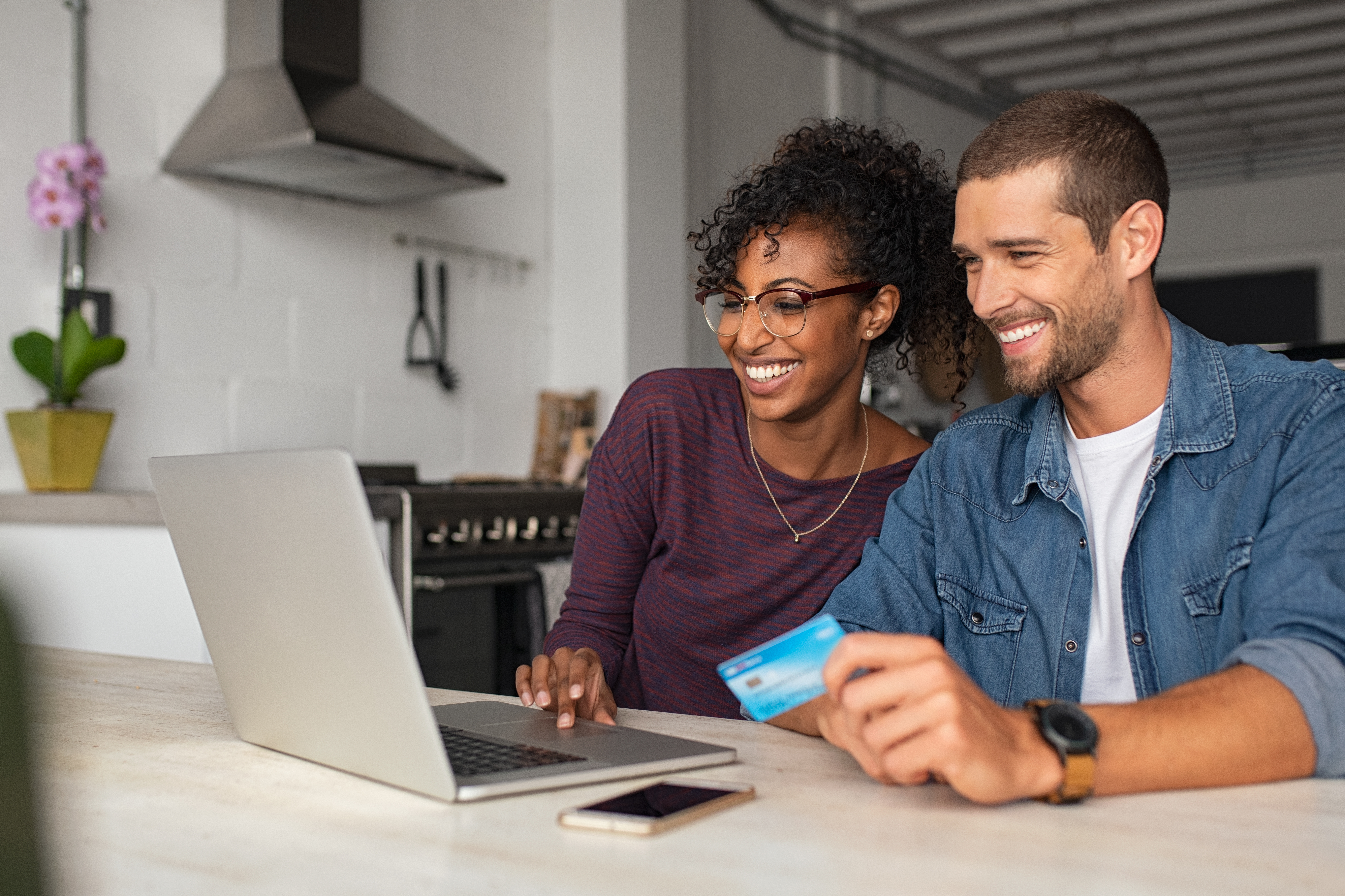 hero-billing-couple-paying-bill.jpg